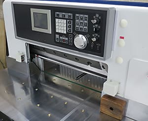 断裁機 勝田製作所